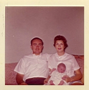 Pierick 101.jpg: 1960/11 - Tom, Ruth, and Craig
